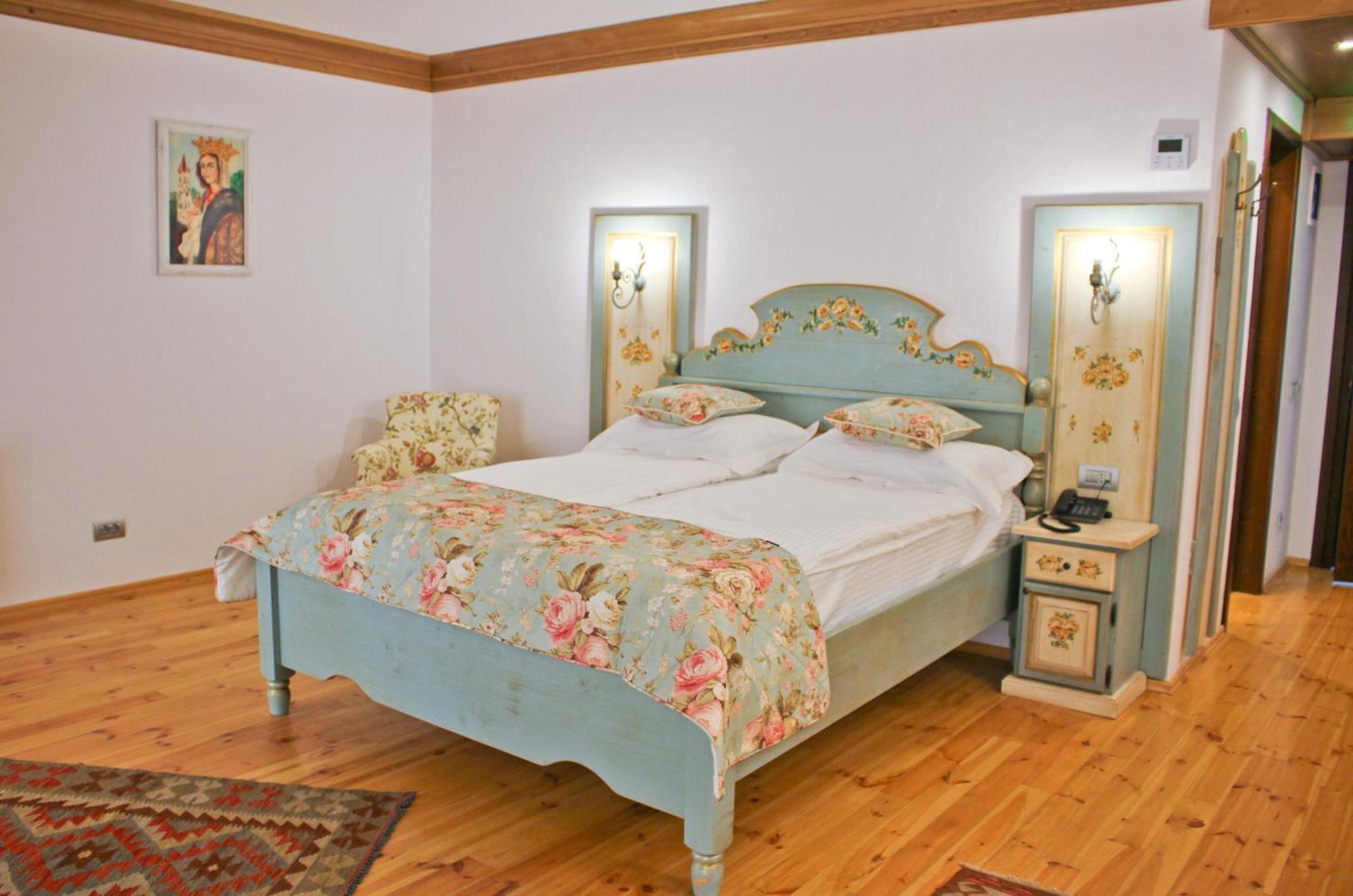 Casa Comana Boutique Hotel บูคาเรสต์ ภายนอก รูปภาพ
