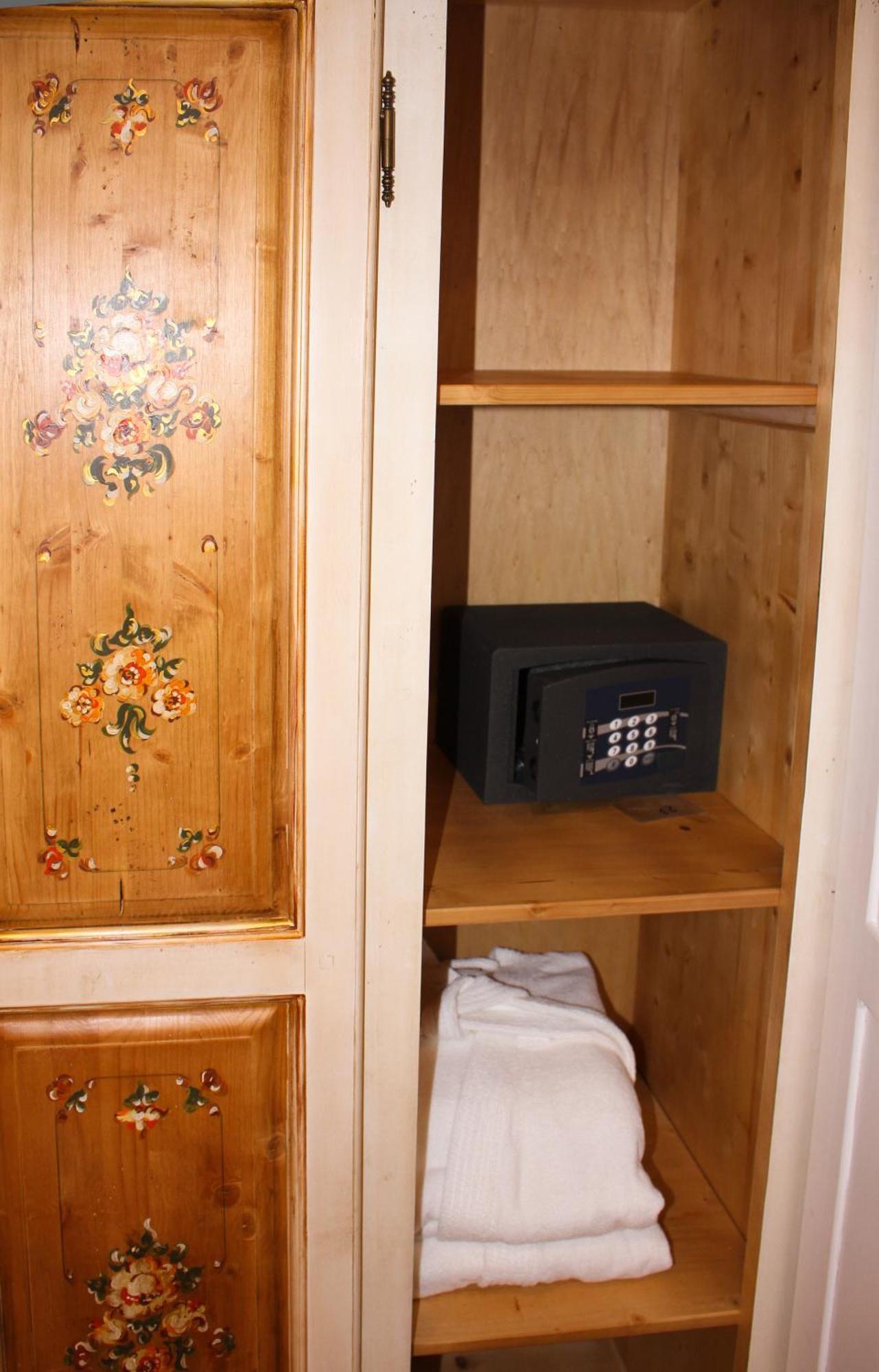 Casa Comana Boutique Hotel บูคาเรสต์ ภายนอก รูปภาพ
