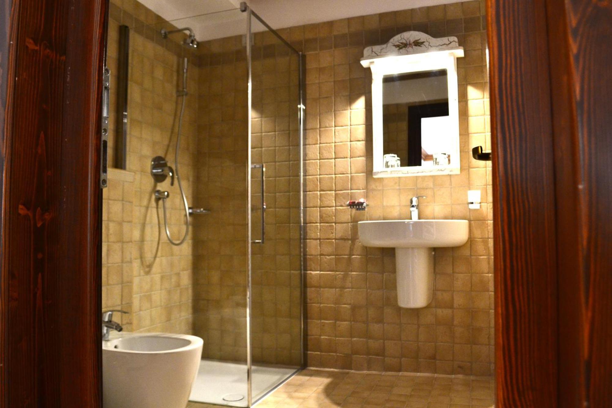 Casa Comana Boutique Hotel บูคาเรสต์ ภายนอก รูปภาพ
